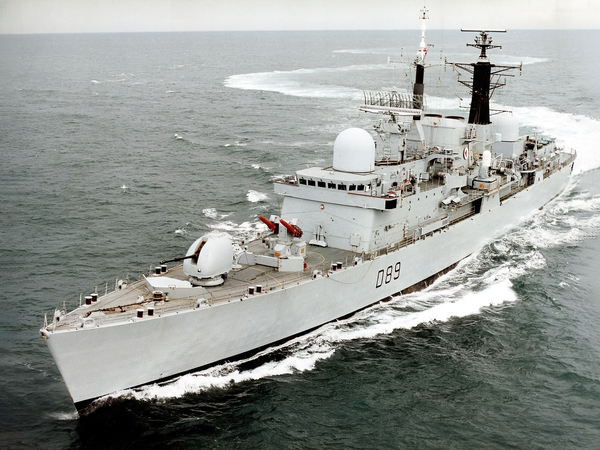 HMS Exeter D89 Type 42 Destroyer 2007