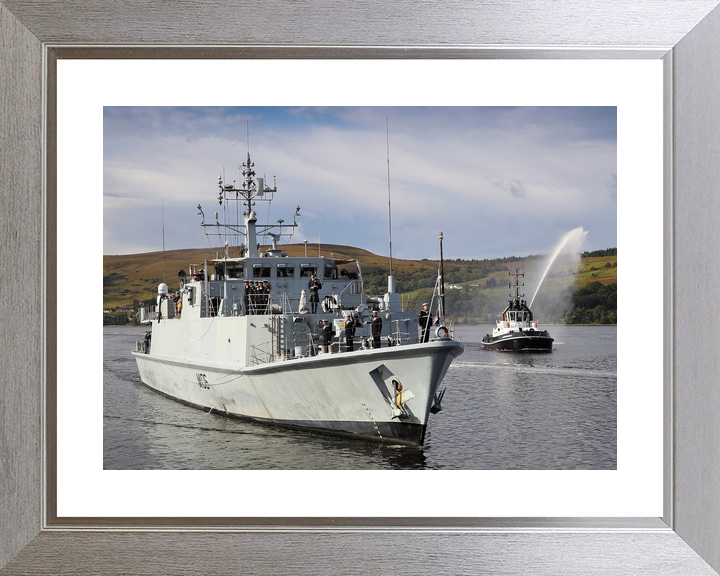 HMS Penzance M106 Sandown Class Minehunter September 2017 Photo Print - Posters, Prints, & Visual Artwork - by Hampshire Prints (image 6 of 9)