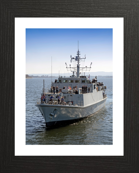 HMS Pembroke M107 Sandown Class Minehunter April 2015 Photo Print - Posters, Prints, & Visual Artwork - by Hampshire Prints (image 2 of 9)