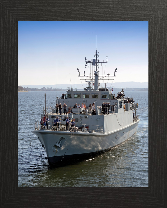 HMS Pembroke M107 Sandown Class Minehunter April 2015 Photo Print - Posters, Prints, & Visual Artwork - by Hampshire Prints (image 3 of 9)