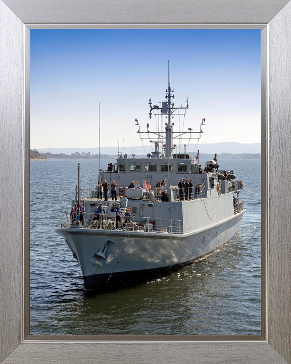 HMS Pembroke M107 Sandown Class Minehunter April 2015 Photo Print - Posters, Prints, & Visual Artwork - by Hampshire Prints (image 7 of 9)