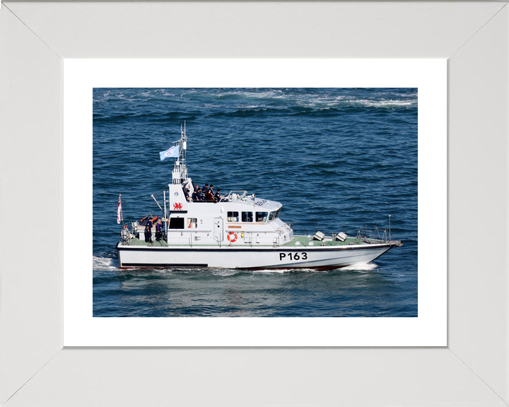 HMS Express (P163) Royal Navy Archer Class P2000 Patrol Vessel High Starboard View Photo Print Wall Art Decor - Posters, Prints, & Visual Artwork - by Hampshire Prints (image 4 of 9)