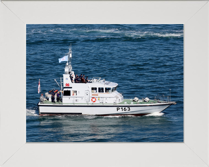 HMS Express (P163) Royal Navy Archer Class P2000 Patrol Vessel High Starboard View Photo Print Wall Art Decor - Posters, Prints, & Visual Artwork - by Hampshire Prints (image 5 of 9)