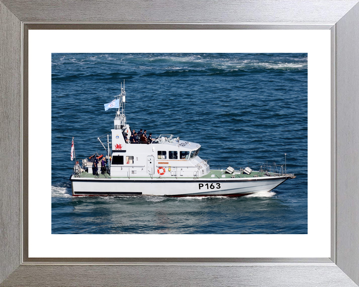 HMS Express (P163) Royal Navy Archer Class P2000 Patrol Vessel High Starboard View Photo Print Wall Art Decor - Posters, Prints, & Visual Artwork - by Hampshire Prints (image 6 of 9)
