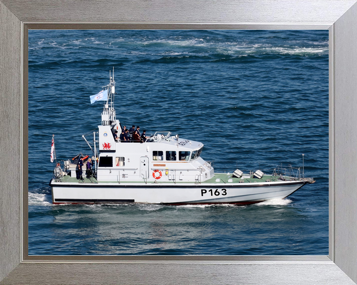 HMS Express (P163) Royal Navy Archer Class P2000 Patrol Vessel High Starboard View Photo Print Wall Art Decor - Posters, Prints, & Visual Artwork - by Hampshire Prints (image 7 of 9)