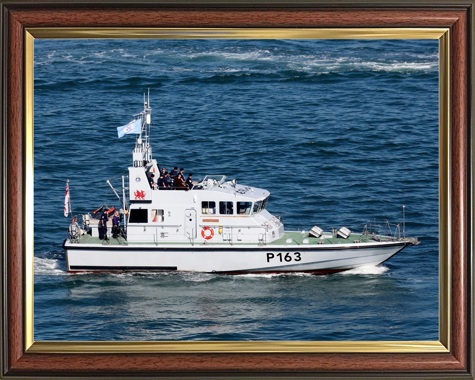 HMS Express (P163) Royal Navy Archer Class P2000 Patrol Vessel High Starboard View Photo Print Wall Art Decor - Posters, Prints, & Visual Artwork - by Hampshire Prints (image 9 of 9)