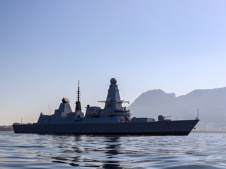 HMS Duncan (D37) Royal Navy Type 45 Destroyer Starboard View Photo Print Wall Art Decor Posters, Prints, & Visual Artwork Hampshire Prints 6 x 4 No Frame No