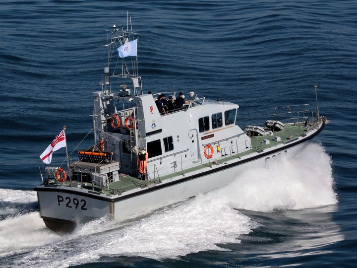 HMS Charger (P292) Royal Navy Archer Class P2000 Patrol Vessel Starboard Quarter View Photo Print Wall Art Decor Posters, Prints, & Visual Artwork Hampshire Prints 6 x 4 No Frame No