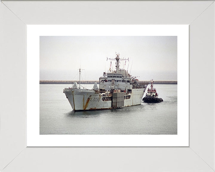 RFA Sir Percivale (L3036) Photo Print - With Tug - Royal Fleet Auxiliary Round Table Class Ship Hampshire Prints 10 x 8 White Frame Yes