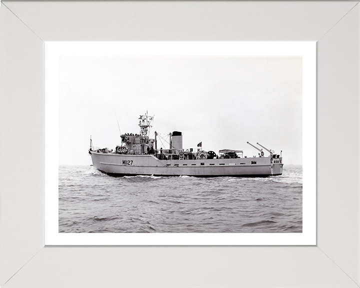 HMS Darlaston M1127 | Photo Print | Framed Print | Ton Class | Minesweeper | Royal Navy Hampshire Prints