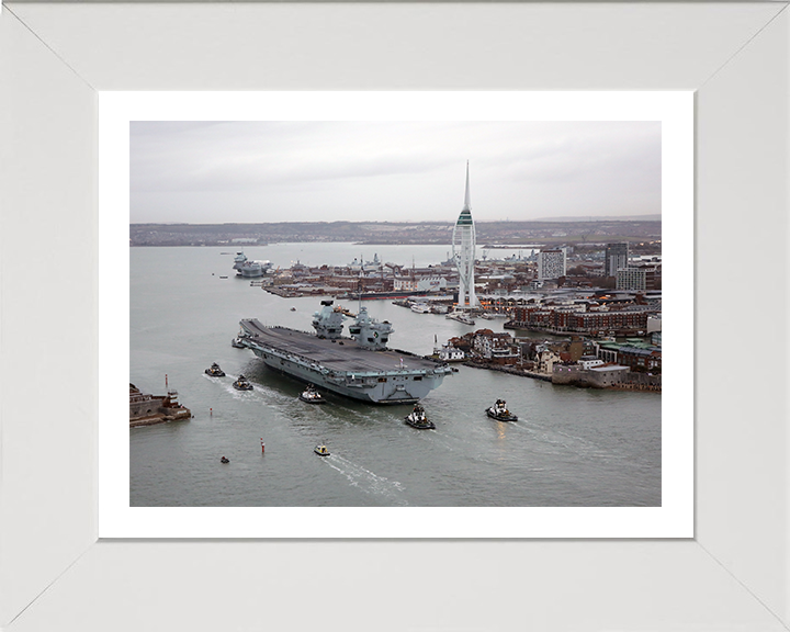HMS Queen Elizabeth R08 | Photo Print | Framed Print | Queen Elizabeth Class | Aircraft Carrier | Royal Navy Hampshire Prints
