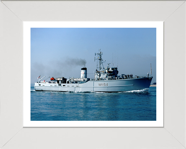 HMS Kellington M1154 | Photo Print | Framed Print | Ton Class | Minesweeper | Royal Navy Hampshire Prints