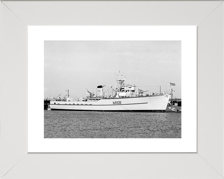 HMS Bevington (M1108) Royal Navy Ton Class Minesweeper Alongside Photo Print Wall Art Decor Posters, Prints, & Visual Artwork Hampshire Prints 10 x 8 White Frame Yes