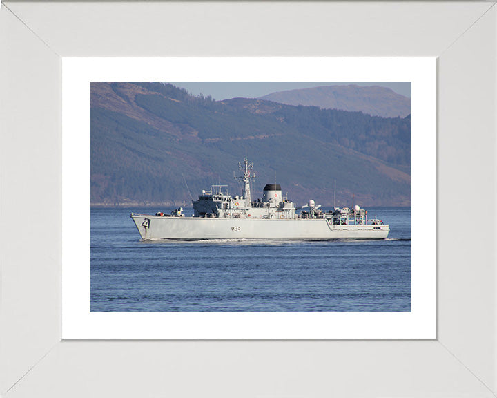 HMS Middleton M34 | Photo Print | Framed Print | Hunt Class | Mine Warfare Vessel | Royal Navy Hampshire Prints