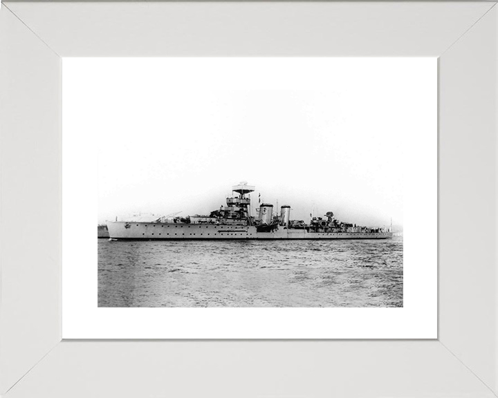 HMS Curlew (D42) Royal Navy C Class Cruiser Port Side View Photo Print Wall Art Decor Posters, Prints, & Visual Artwork Hampshire Prints 10 x 8 White Frame Yes