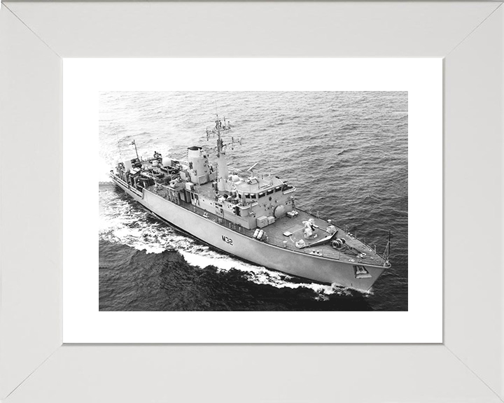 HMS Cottesmore (M32) Royal Navy Hunt Class Mine Warfare Vessel Black and White Photo Print Wall Art Decor Posters, Prints, & Visual Artwork Hampshire Prints 10 x 8 White Frame Yes