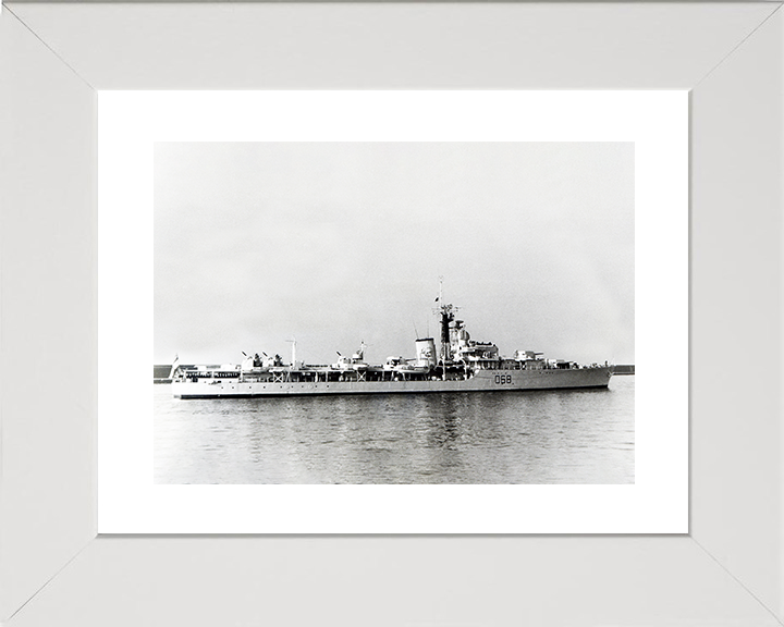 HMS Barrosa (D68) Royal Navy Battle Class Destroyer Starboard Side View Photo Print Wall Art Decor Posters, Prints, & Visual Artwork Hampshire Prints 10 x 8 White Frame Yes
