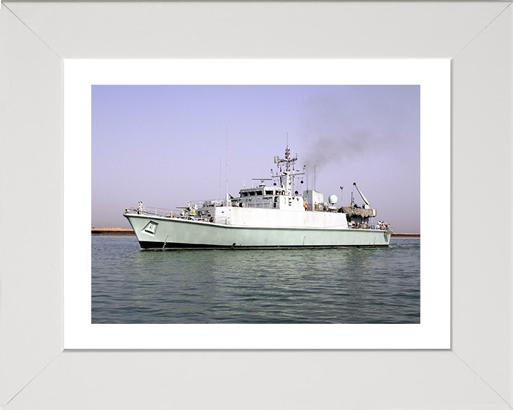 HMS Sandown (M101) Photo Print - Az Zubayr Iraq 2003 - Royal Navy Sandown Class Minehunter Hampshire Prints 10 x 8 White Frame Yes