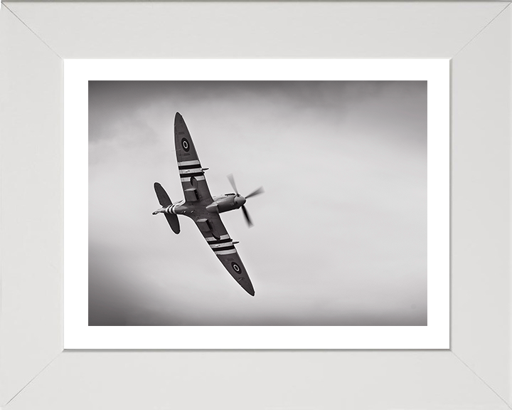 RAF Spitfire Black and White Photo Print - Royal Air Force Aircraft Hampshire Prints 10 x 8 White Frame Yes