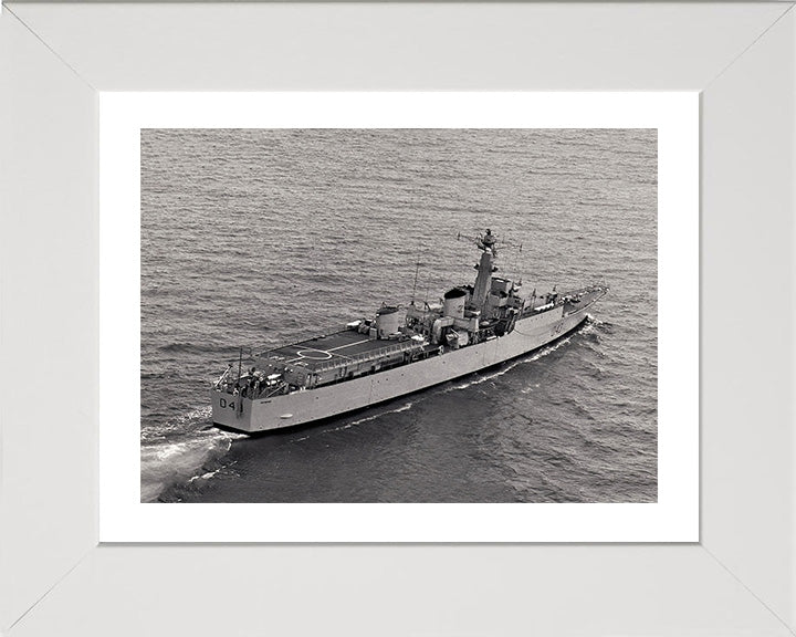 HMS Matapan D43 | Photo Print | Framed Print | Battle Class | Destroyer | Royal Navy Hampshire Prints