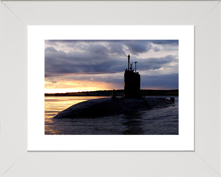 HMS Superb S109 Submarine | Photo Print | Framed Print | Swiftsure Class | Royal Navy Hampshire Prints