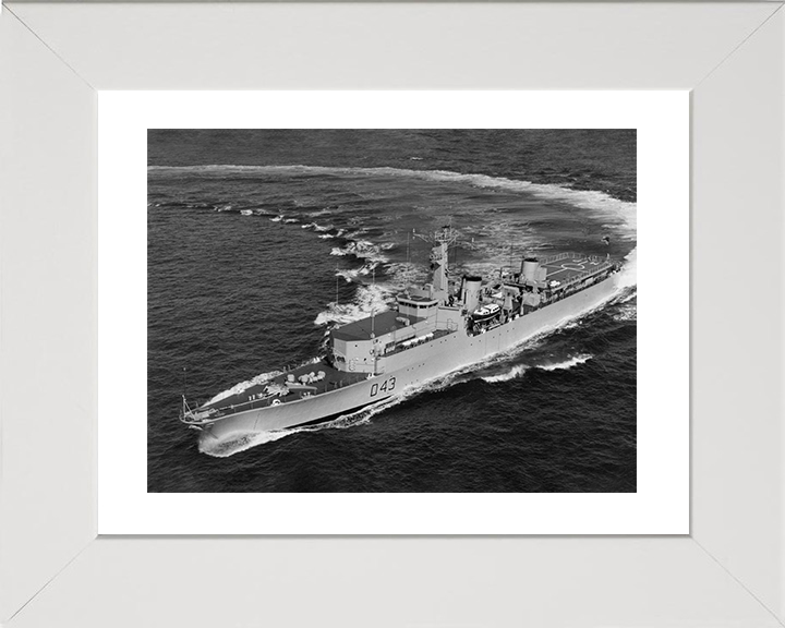 HMS Matapan (D43) Photo Print - At Sea 1975 - Royal Navy Battle Class Destroyer Hampshire Prints 10 x 8 White Frame Yes