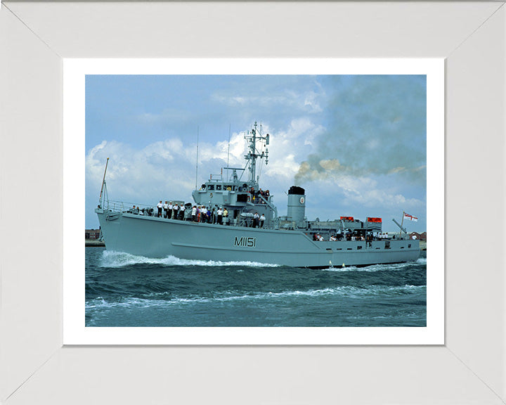 HMS Iveston M1151 Royal Navy Ton Class Minesweeper Photo Print or Framed Print - Hampshire Prints