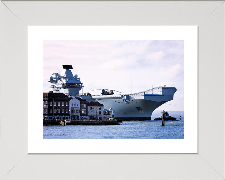 HMS Queen Elizabeth R08 | Photo Print | Framed Print | Queen Elizabeth Class | Aircraft Carrier | Royal Navy Hampshire Prints
