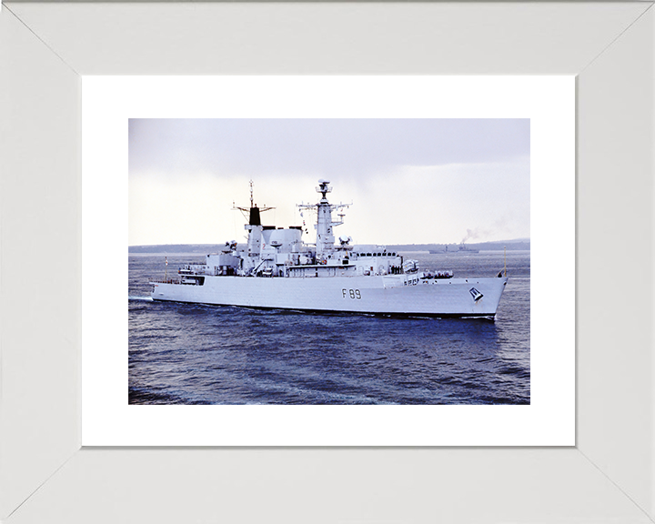 HMS Battleaxe (F89) Royal Navy Type 22 Frigate Starboard Side View Photo Print Wall Art Decor Posters, Prints, & Visual Artwork Hampshire Prints 10 x 8 White Frame Yes