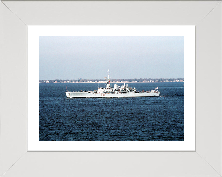 HMS Phoebe (F42) Photo Print - Virgina 1990 - Royal Navy Leander Class Frigate Hampshire Prints 10 x 8 White Frame Yes
