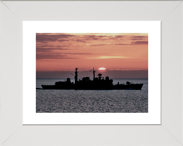 HMS Cardiff (D108) Royal Navy Type 42 Destroyer Sunset Silhouette Photo Print Wall Art Decor Posters, Prints, & Visual Artwork Hampshire Prints 10 x 8 White Frame Yes