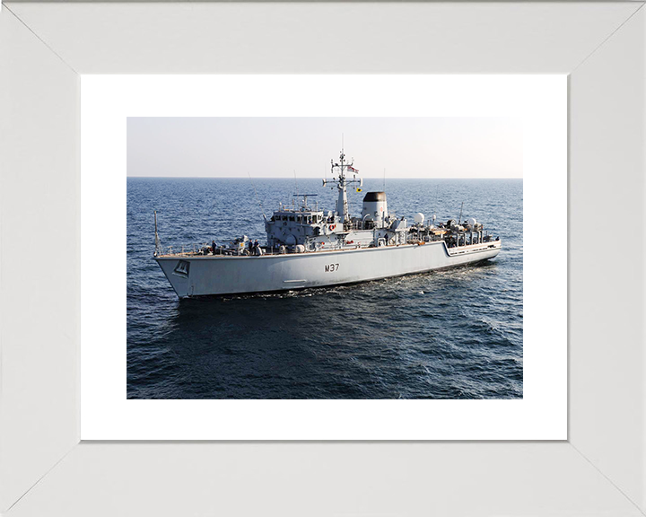 HMS Chiddingfold (M37) Royal Navy Hunt Class Minehunter High Port View Photo Print Wall Art Decor Posters, Prints, & Visual Artwork Hampshire Prints 10 x 8 White Frame Yes