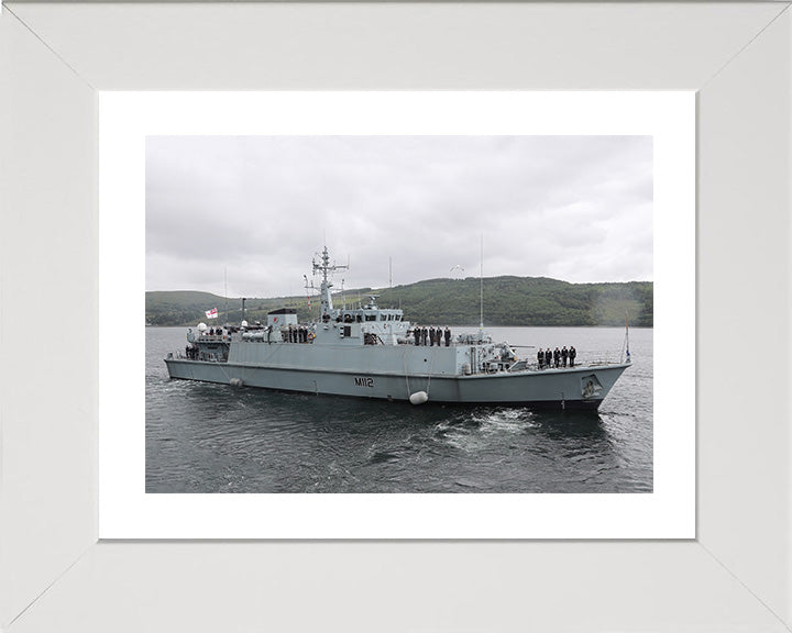 HMS Shoreham M112 | Photo Print | Framed Print | Sandown Class | Minehunter | Royal Navy Hampshire Prints