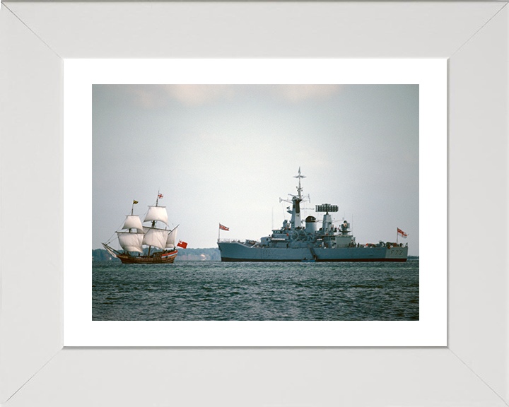 HMS Ariadne (F72) Photo Print - Yorktown 1981 - Royal Navy Leander Class Frigate Hampshire Prints 10 x 8 White Frame Yes