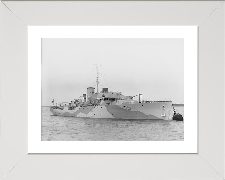 HMS Bergamot (K189) Photo Print - At A Buoy 1942 - Royal Navy Flower Class Corvette Hampshire Prints 10 x 8 White Frame Yes