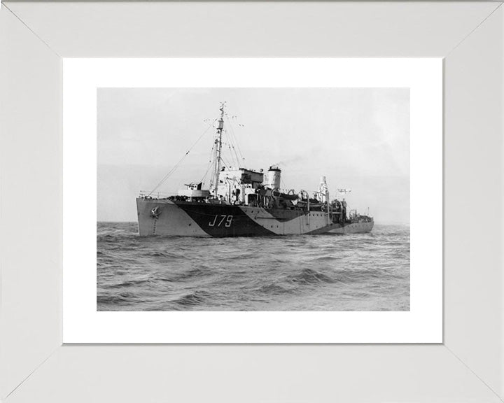 HMS Scott J79 | Photo Print | Framed Print | Halcyon Class | Minesweeper | Royal Navy Hampshire Prints