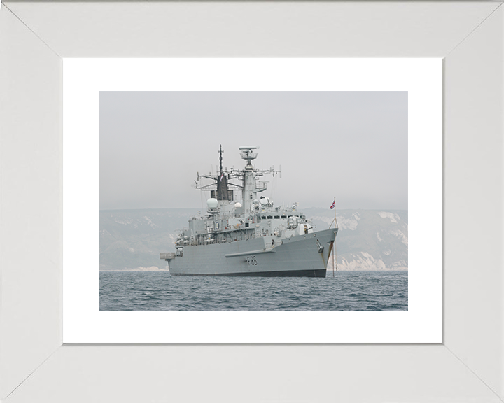 HMS Campbeltown (F86) Royal Navy Type 22 Frigate At Anchor Photo Print Wall Art Decor Posters, Prints, & Visual Artwork Hampshire Prints 10 x 8 White Frame Yes