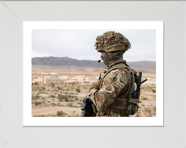 A Soldier from 2nd Battalion The Royal Yorkshire Regiment Photo Print - British Army Hampshire Prints 10 x 8 White Frame Yes