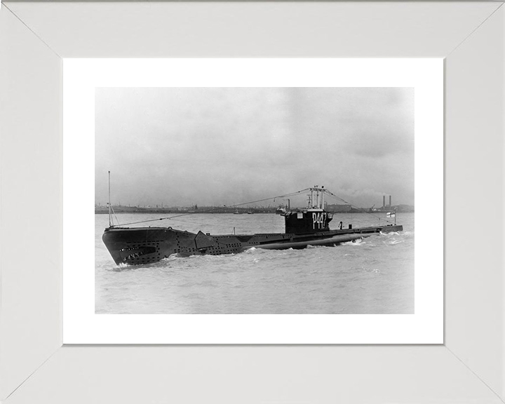 HMS Astute (P447) Photo Print - Port Side - Royal Navy Amphion Class Submarine Hampshire Prints 10 x 8 White Frame Yes