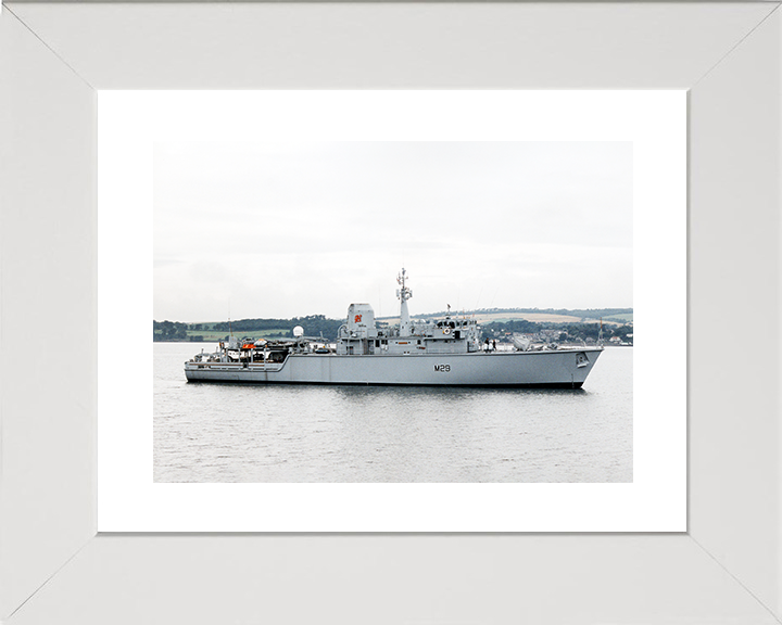 HMS Brecon (M29) Royal Navy Hunt Class Mine Warfare Vessel Starboard Beam View Photo Print Wall Art Decor Posters, Prints, & Visual Artwork Hampshire Prints 10 x 8 White Frame Yes