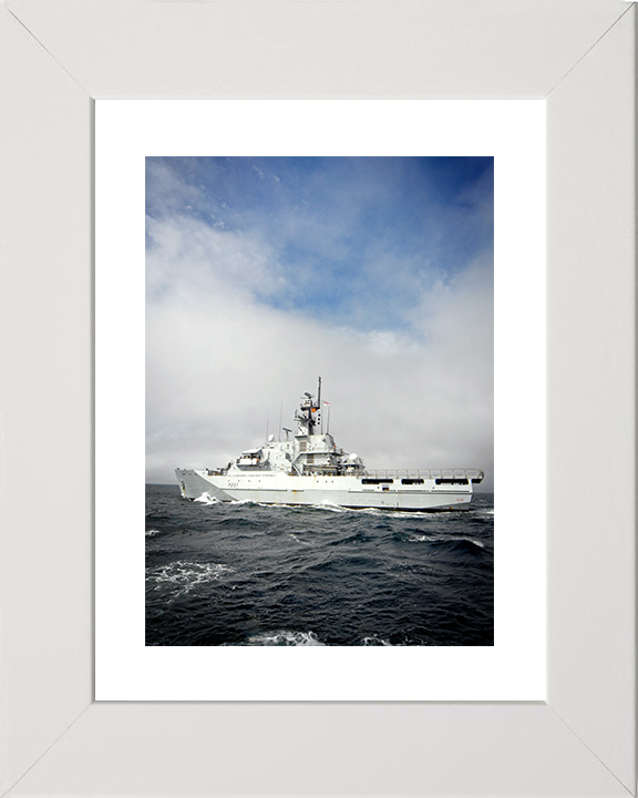 HMS Clyde (P257) Royal Navy River Class Patrol Vessel Port Side Portrait Photo Print Wall Art Decor Posters, Prints, & Visual Artwork Hampshire Prints 10 x 8 White Frame Yes