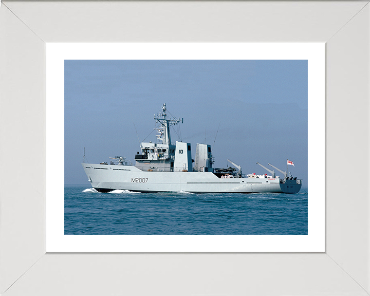 HMS Humber M2007 Royal Navy River class minesweeper Photo Print or Framed Print - Hampshire Prints