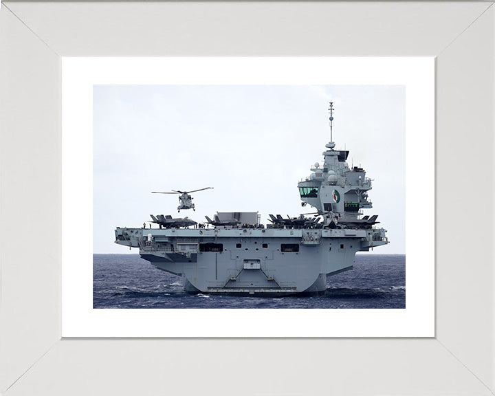 HMS Queen Elizabeth R08 | Photo Print | Framed Print | Queen Elizabeth Class | Aircraft Carrier | Royal Navy Hampshire Prints