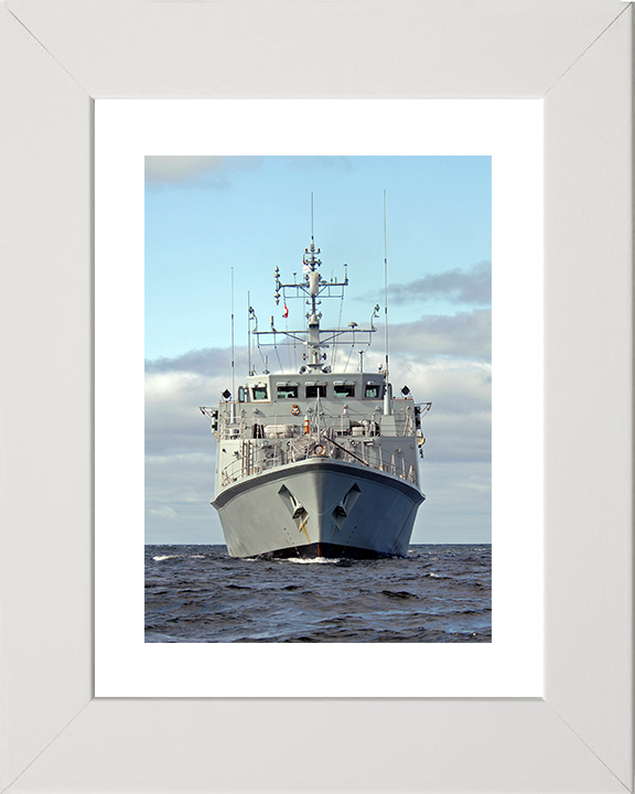 HMS Bangor (M109) Royal Navy Sandown Class Minehunter Low Bow View Photo Print Wall Art Decor Posters, Prints, & Visual Artwork Hampshire Prints 10 x 8 White Frame Yes