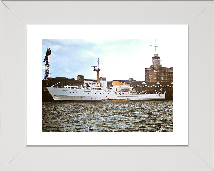 HMS Beagle (A319) Royal Navy Bulldog Class Survey Vessel Portsmouth 1982 Photo Print Wall Art Decor Posters, Prints, & Visual Artwork Hampshire Prints 10 x 8 White Frame Yes