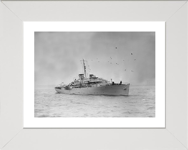 HMS Anchusa (K186) Photo Print - Liverpool 1941 - Royal Navy Flower Class Corvette Hampshire Prints 10 x 8 White Frame Yes