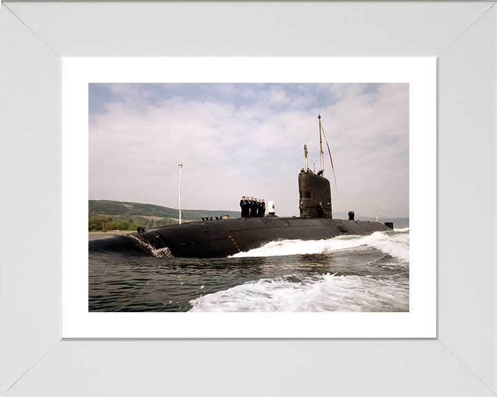 HMS Sceptre (S104) Photo Print - Faslane 1997 - Royal Navy Swiftsure Class Submarine Hampshire Prints 10 x 8 White Frame Yes