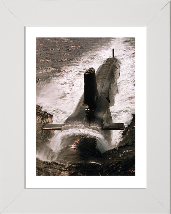 HMS Victorious (S29) Photo Print - Clyde 1994 - Royal Navy Vanguard Class Submarine Hampshire Prints 10 x 8 White Frame Yes