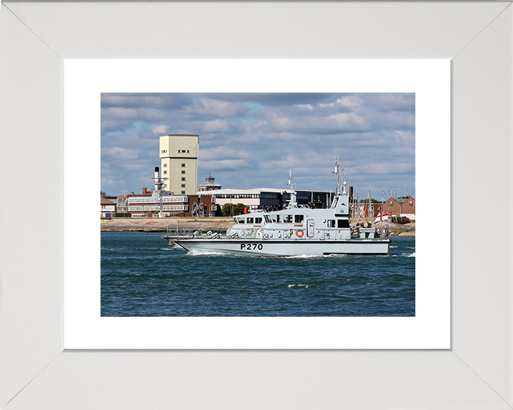 HMS Biter (P270) Royal Navy Archer Class P2000 Patrol Vessel Leaving Portsmouth 2017 Photo Print Wall Art Decor Posters, Prints, & Visual Artwork Hampshire Prints 10 x 8 White Frame Yes