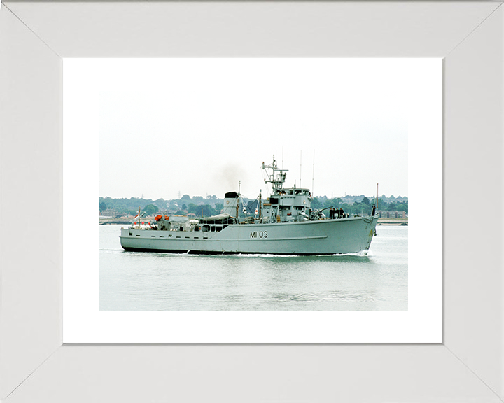 HMS Alfriston (M1103) Royal Navy Ton Class Minesweeper Warship Starboard View Photo Print Wall Art Decor Posters, Prints, & Visual Artwork Hampshire Prints 10 x 8 White Frame Yes